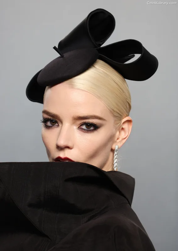 Anya Taylor-Joy photo 18 of 1440