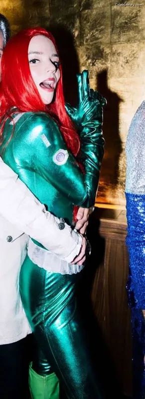 Anya Taylor-Joy photo 9 of 1440