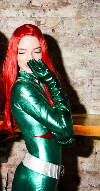 Anya Taylor-Joy photo 12 of 1440
