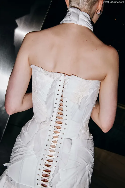 Anya Taylor-Joy photo 3 of 1440