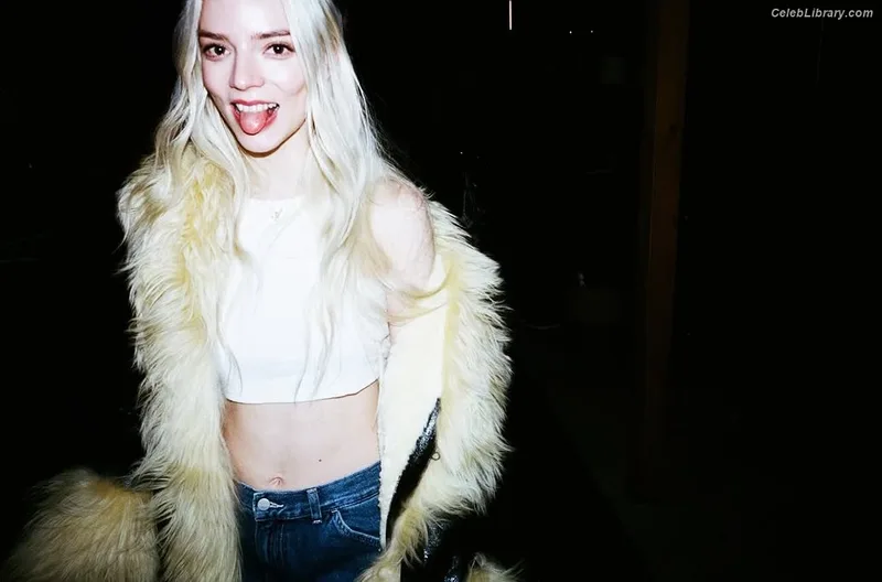 Anya Taylor-Joy photo 16 of 1440