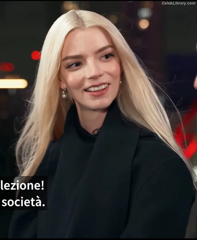 Anya Taylor-Joy photo 19 of 1440