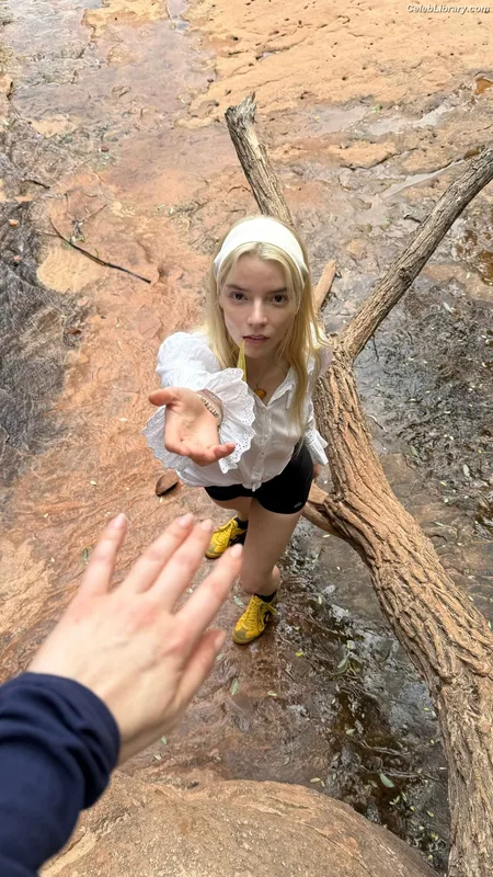Anya Taylor-Joy photo 3 of 1440