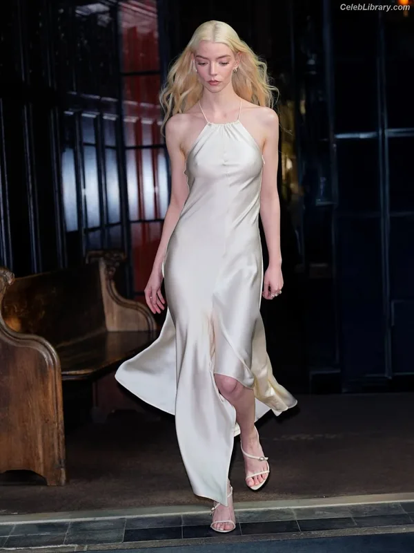 Anya Taylor-Joy photo 5 of 1440