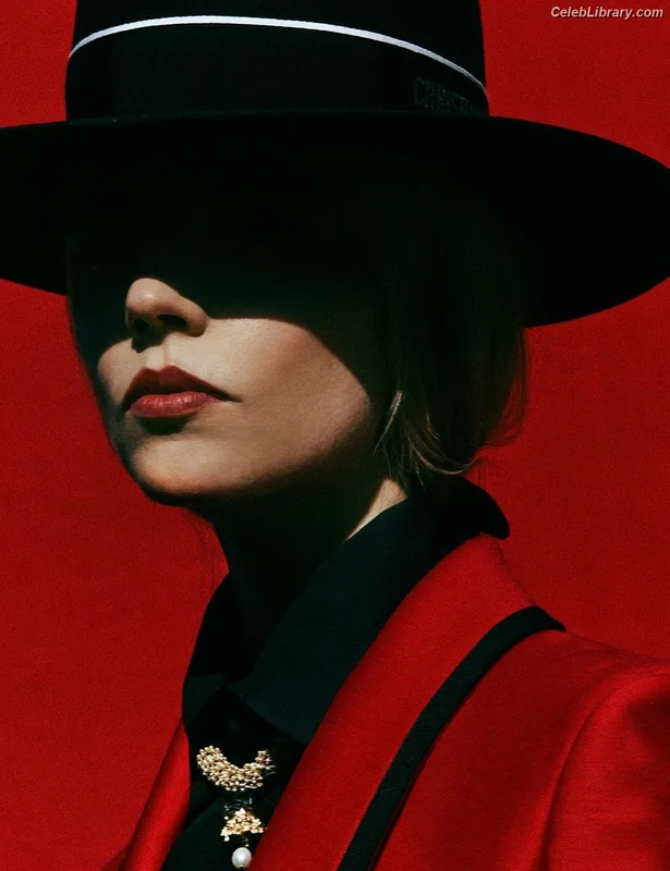 Anya Taylor-Joy photo 6 of 1440