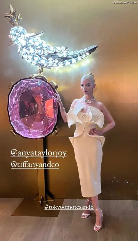 Anya Taylor-Joy photo 19 of 1440