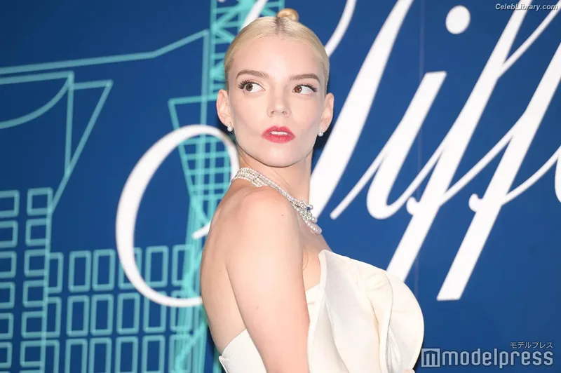 Anya Taylor-Joy photo 22 of 1440