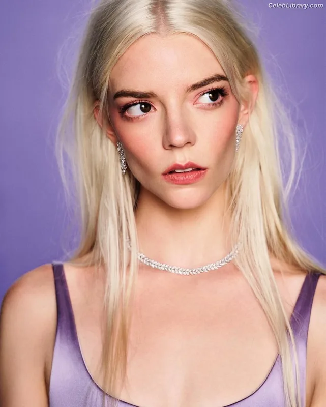 Anya Taylor-Joy photo 11 of 1440