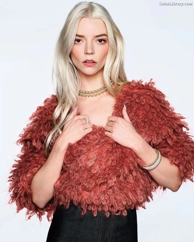 Anya Taylor-Joy photo 16 of 1440