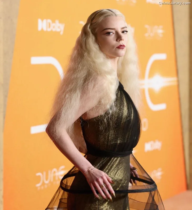 Anya Taylor-Joy photo 9 of 1440