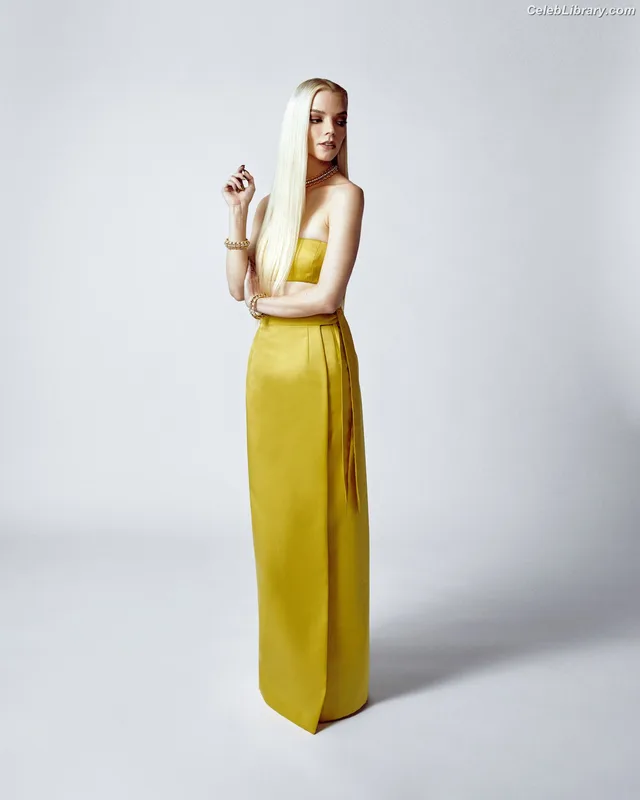Anya Taylor-Joy photo 19 of 1440