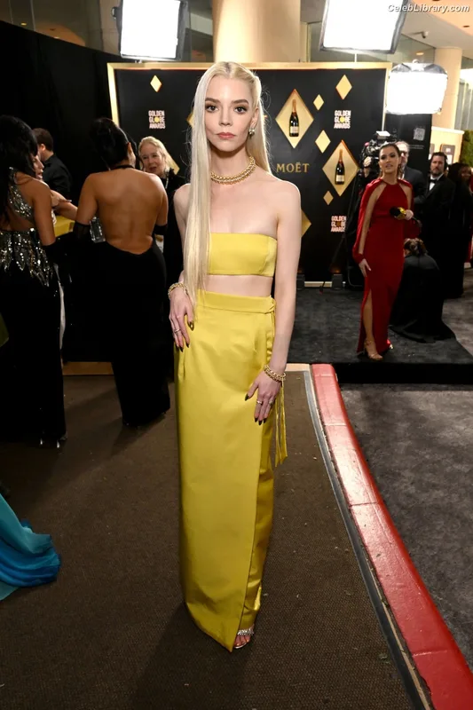 Anya Taylor-Joy photo 22 of 1440