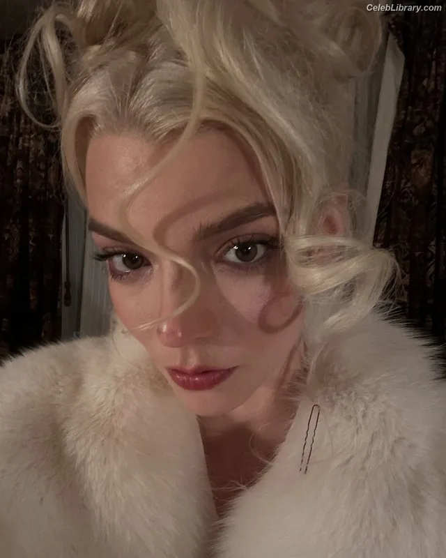 Anya Taylor-Joy photo 10 of 1440