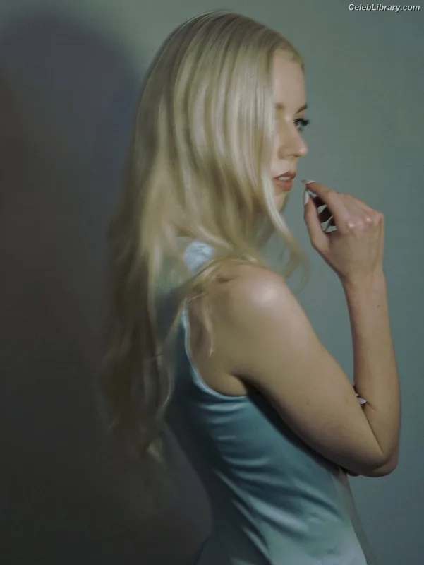 Anya Taylor-Joy photo 11 of 1440