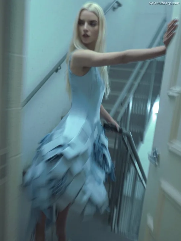 Anya Taylor-Joy photo 15 of 1440