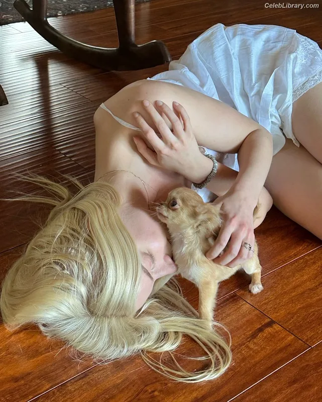Anya Taylor-Joy photo 18 of 1440
