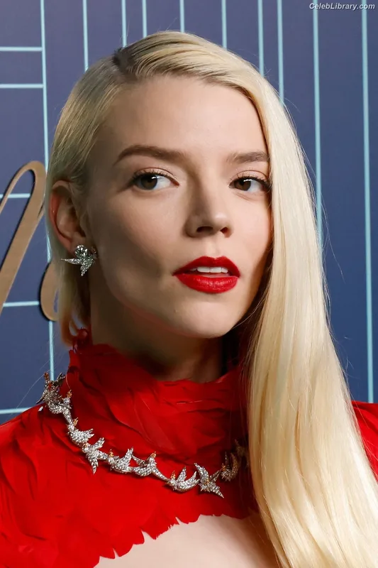 Anya Taylor-Joy photo 14 of 1440