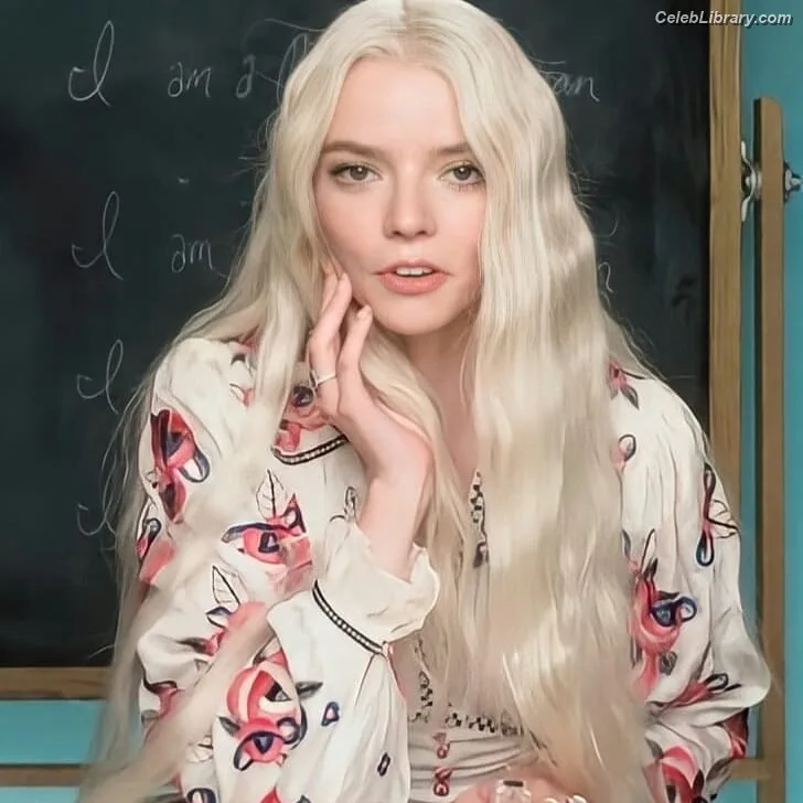 Anya Taylor-Joy photo 3 of 1440