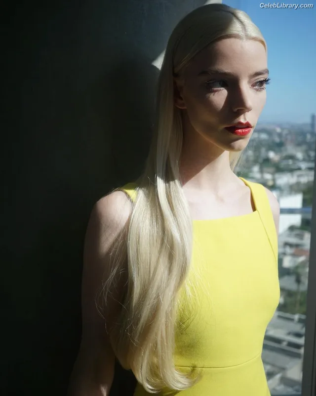 Anya Taylor-Joy photo 18 of 1440