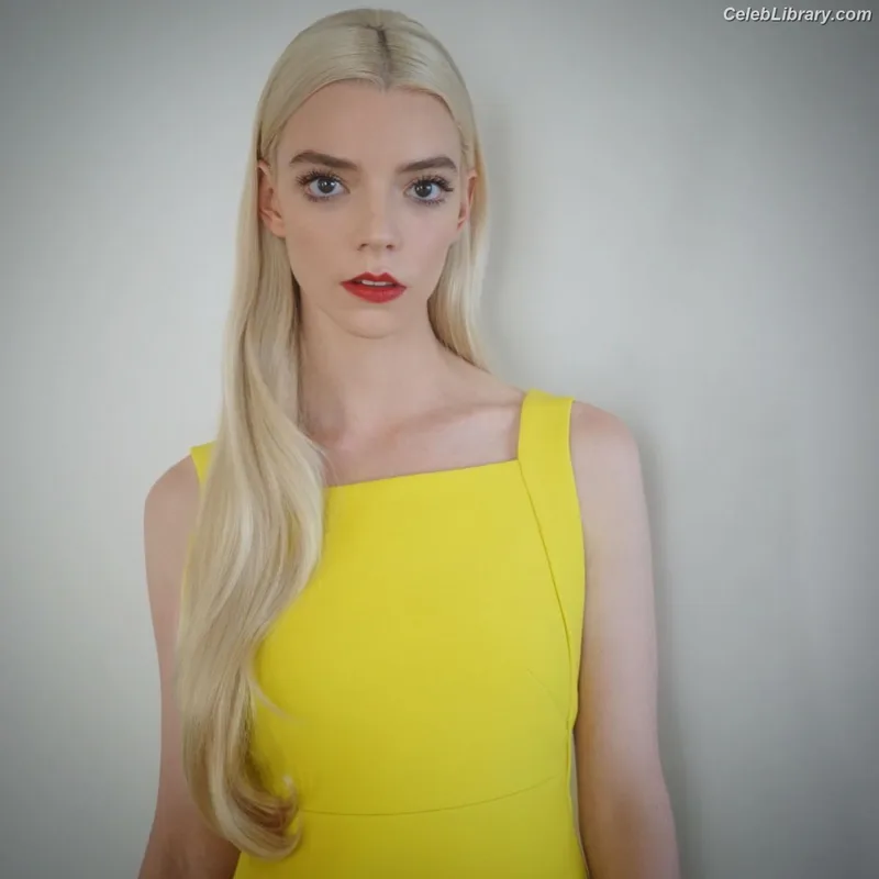 Anya Taylor-Joy photo 19 of 1440
