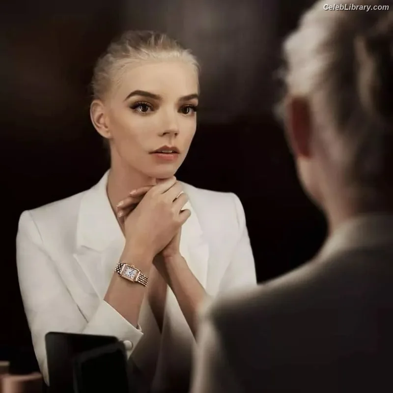 Anya Taylor-Joy photo 14 of 1440