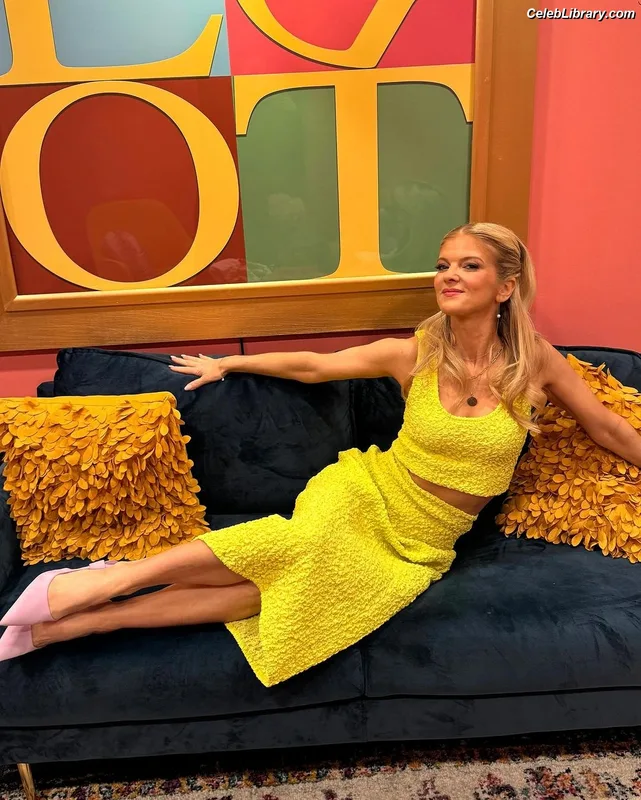 Arden Myrin photo 5 of 116