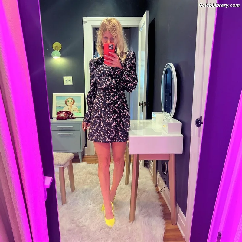 Arden Myrin photo 9 of 116