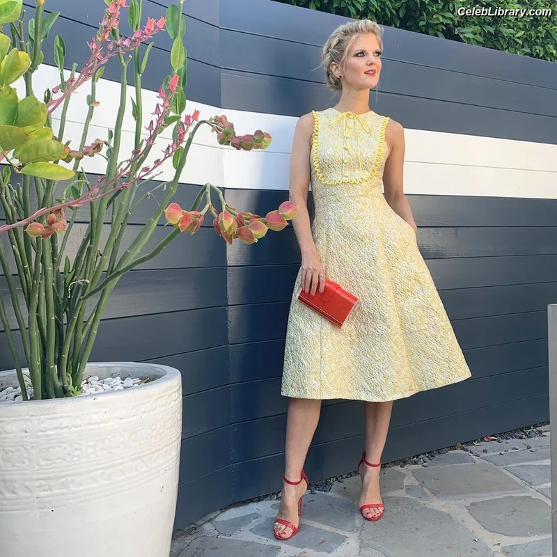 Arden Myrin photo 10 of 116
