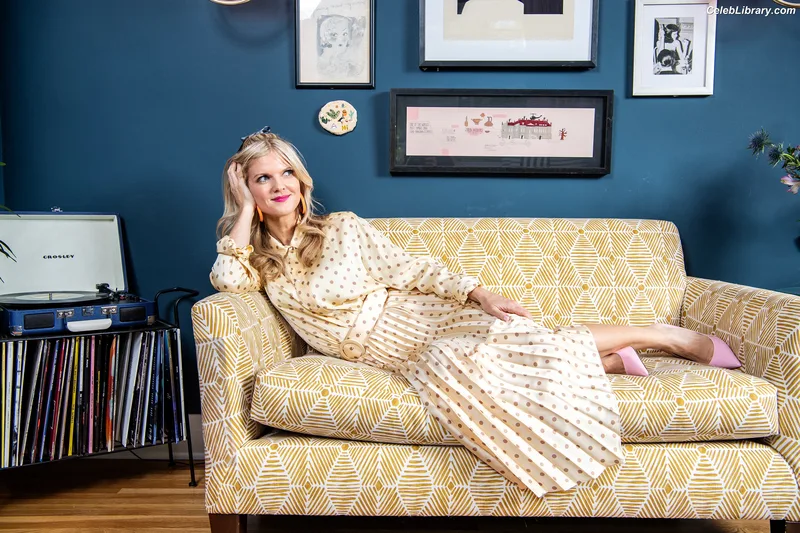 Arden Myrin photo 15 of 116