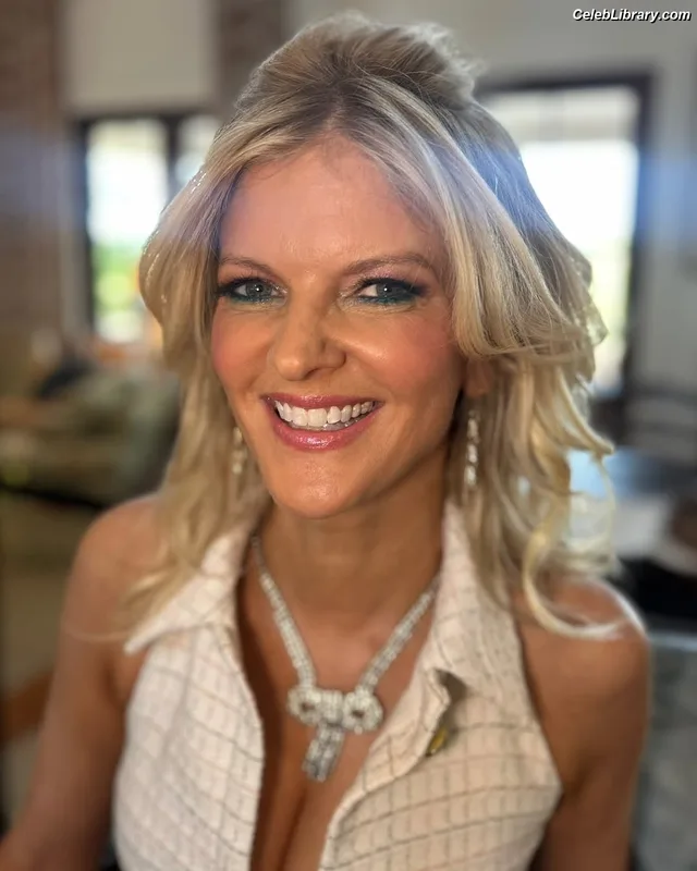 Arden Myrin photo 4 of 116