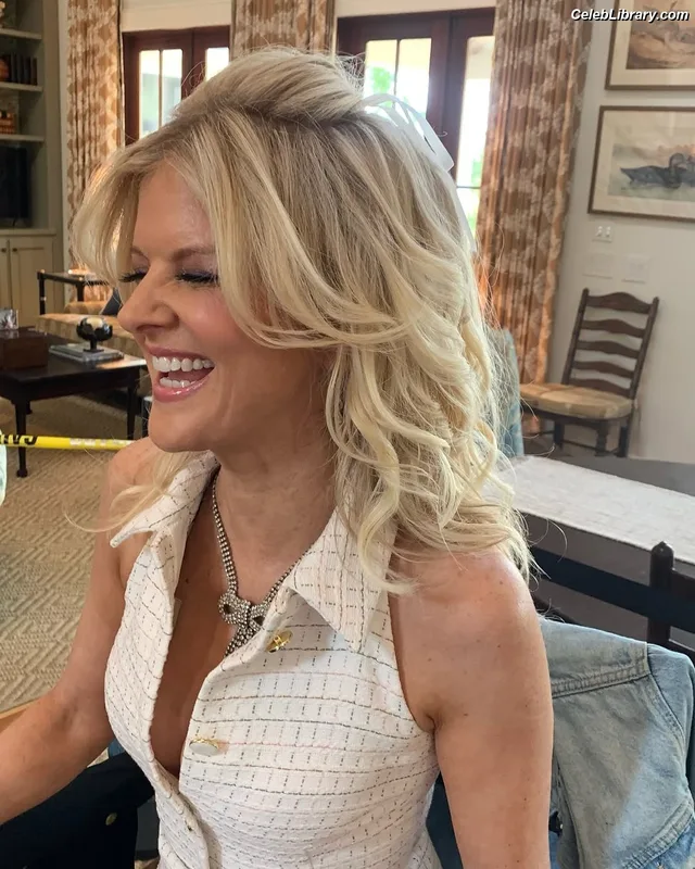 Arden Myrin photo 5 of 116