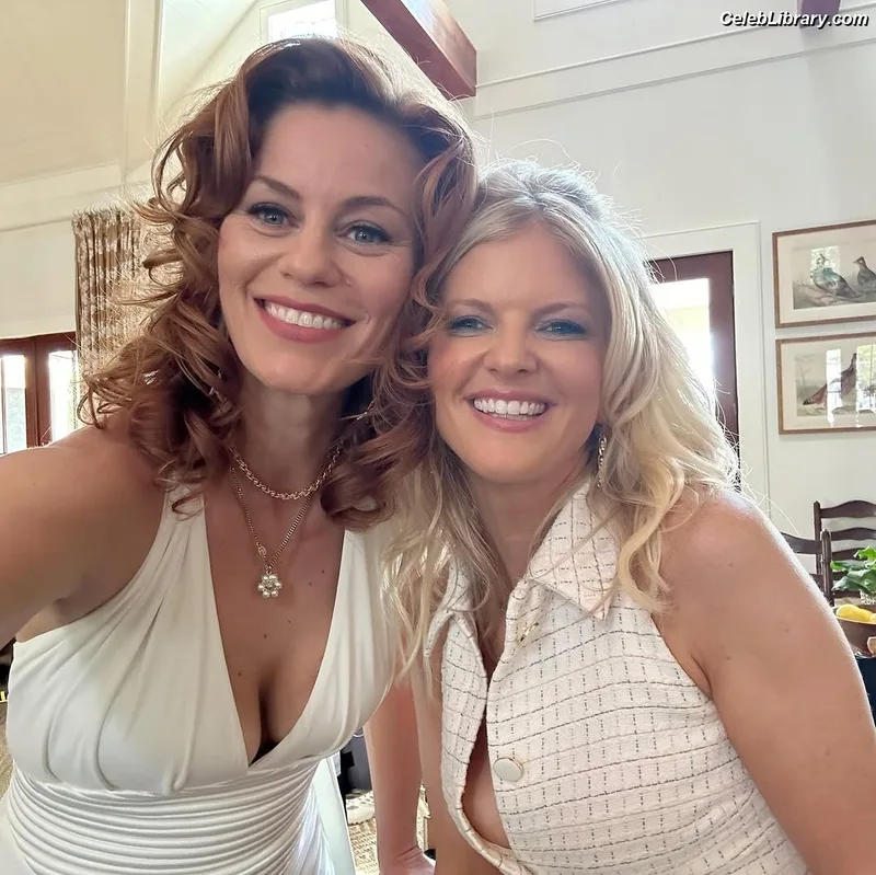 Arden Myrin photo 6 of 116