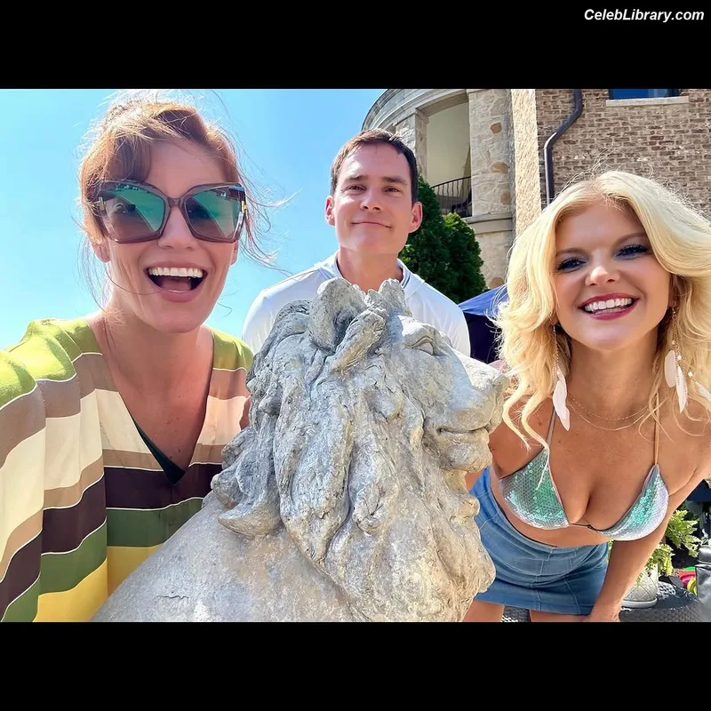 Arden Myrin photo 8 of 116