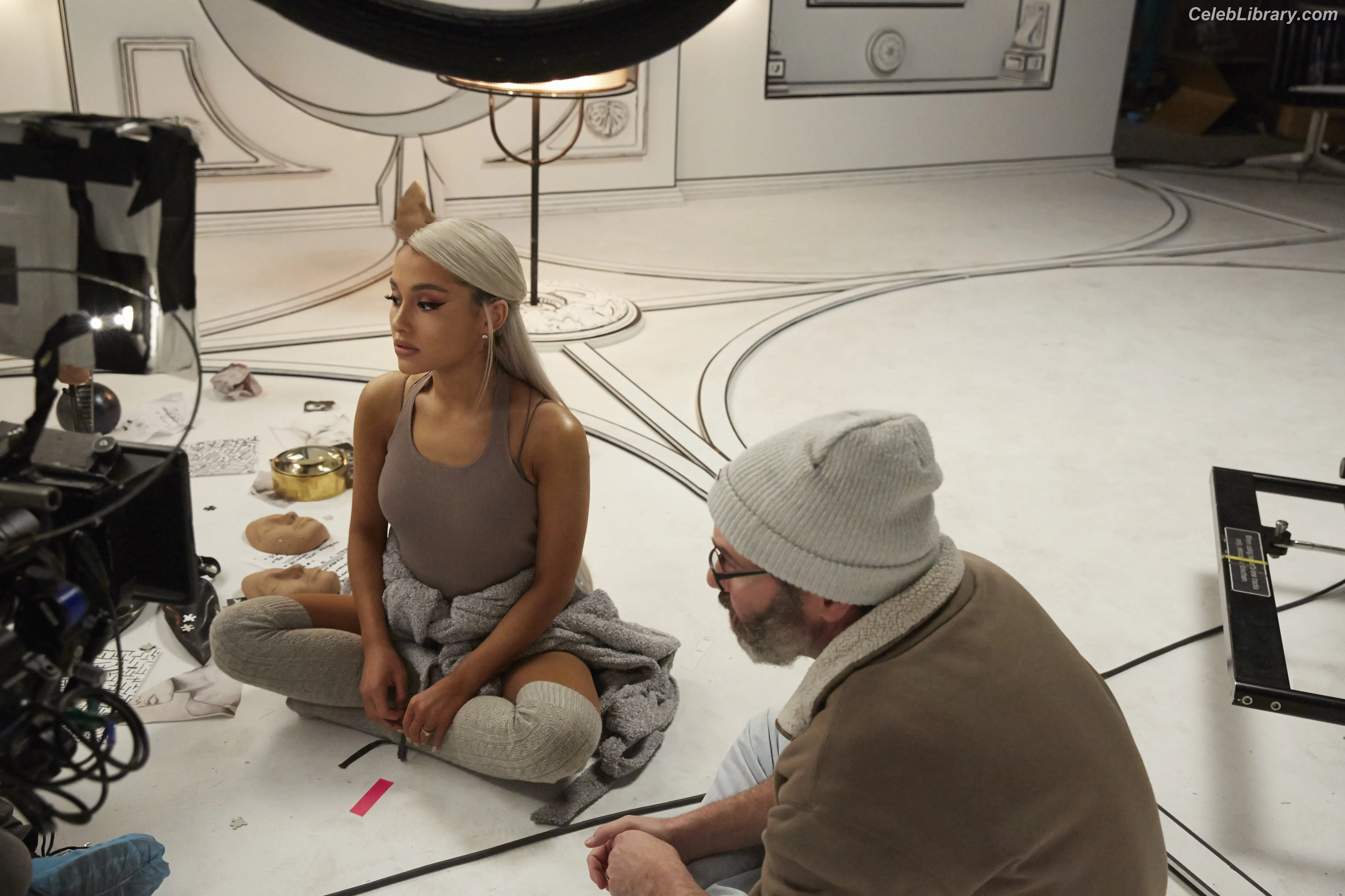 Ariana Grande photo 21 of 3117