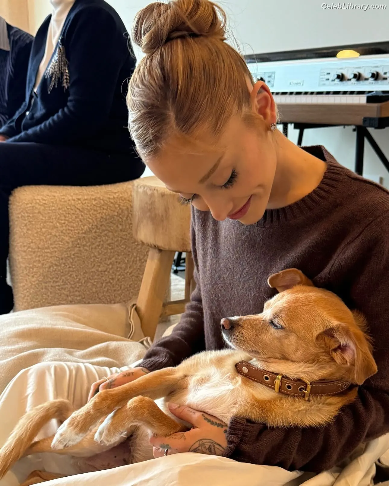 Ariana Grande photo 15 of 3117