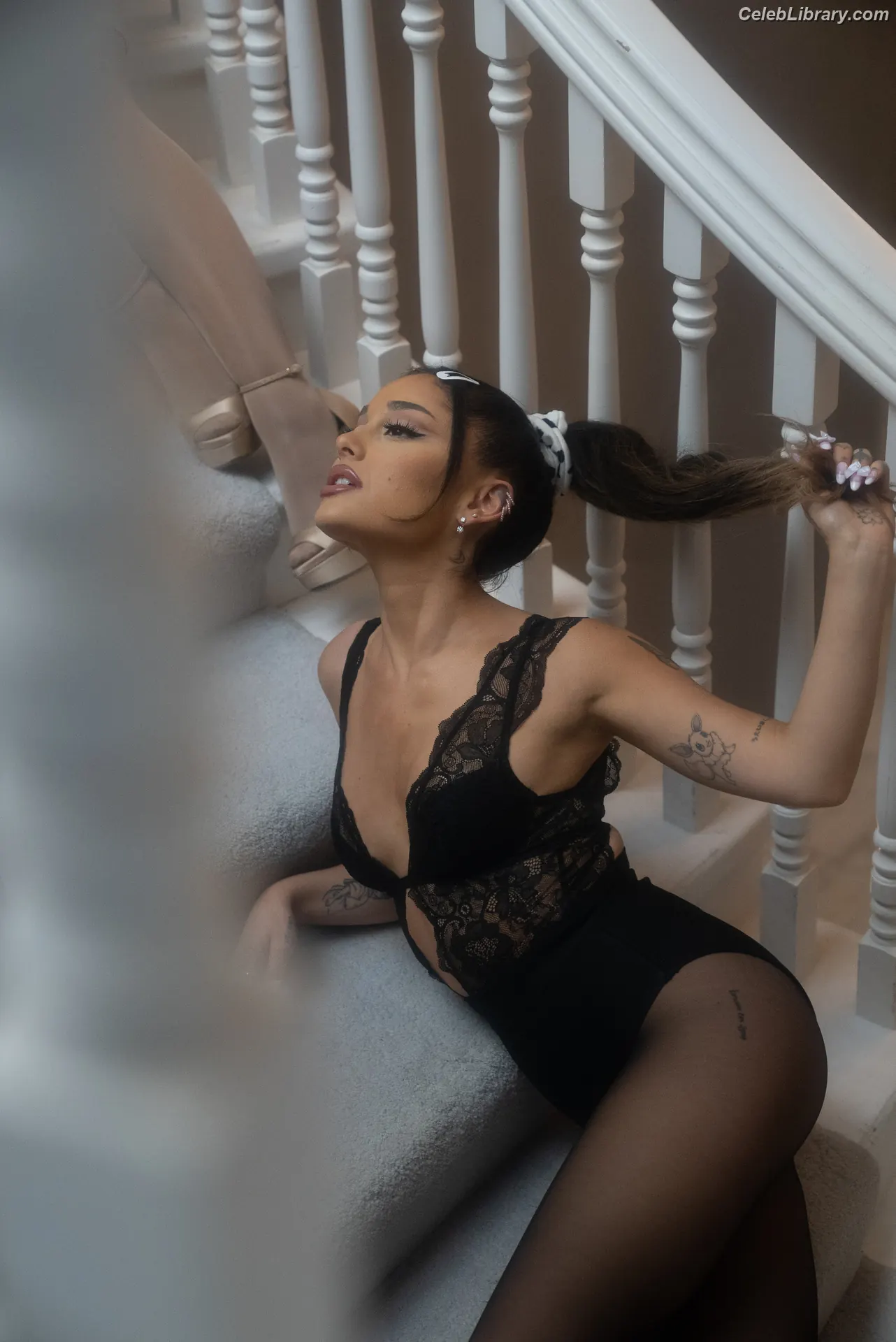 Ariana Grande photo 2 of 3117