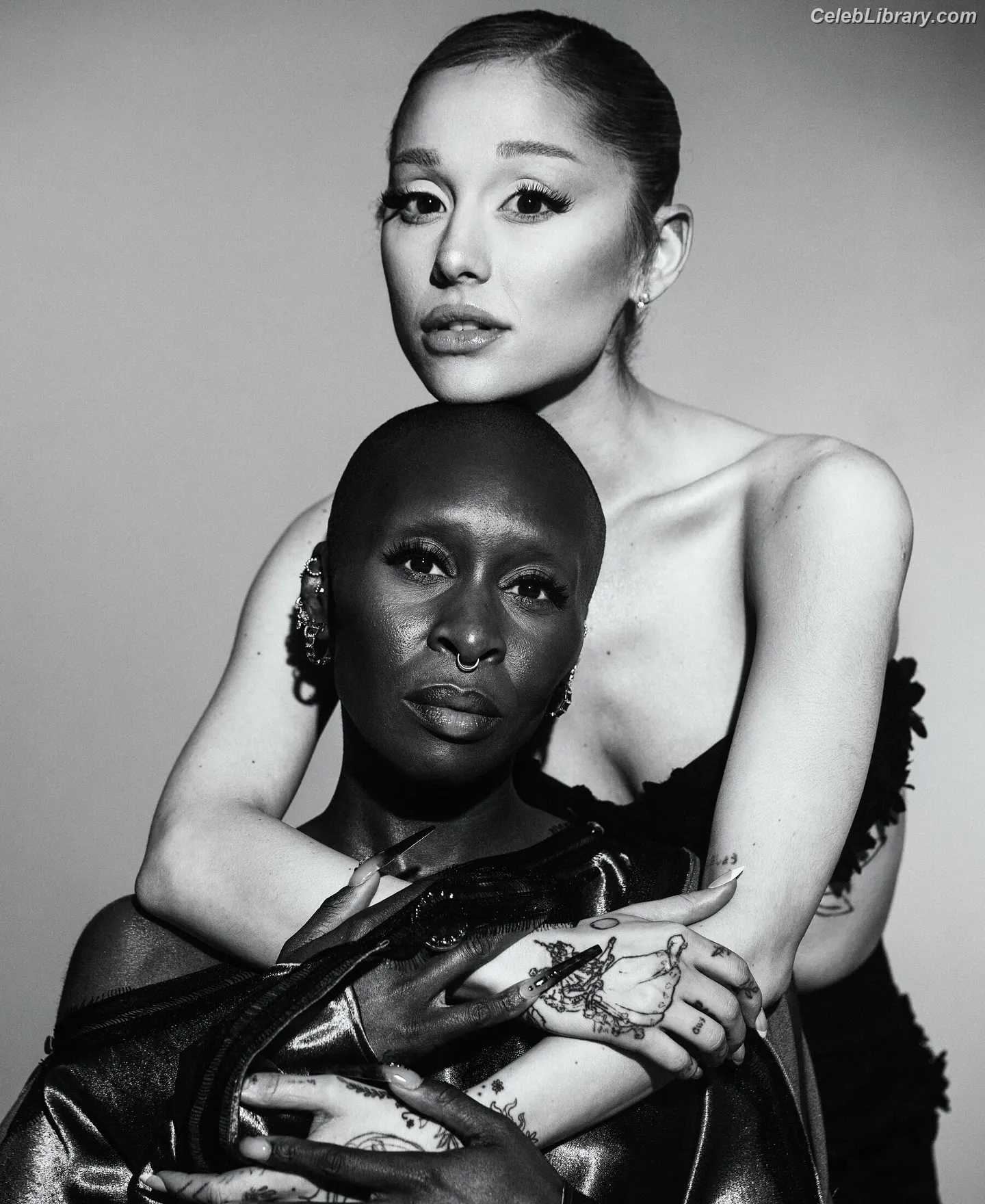 Ariana Grande photo 7 of 3117