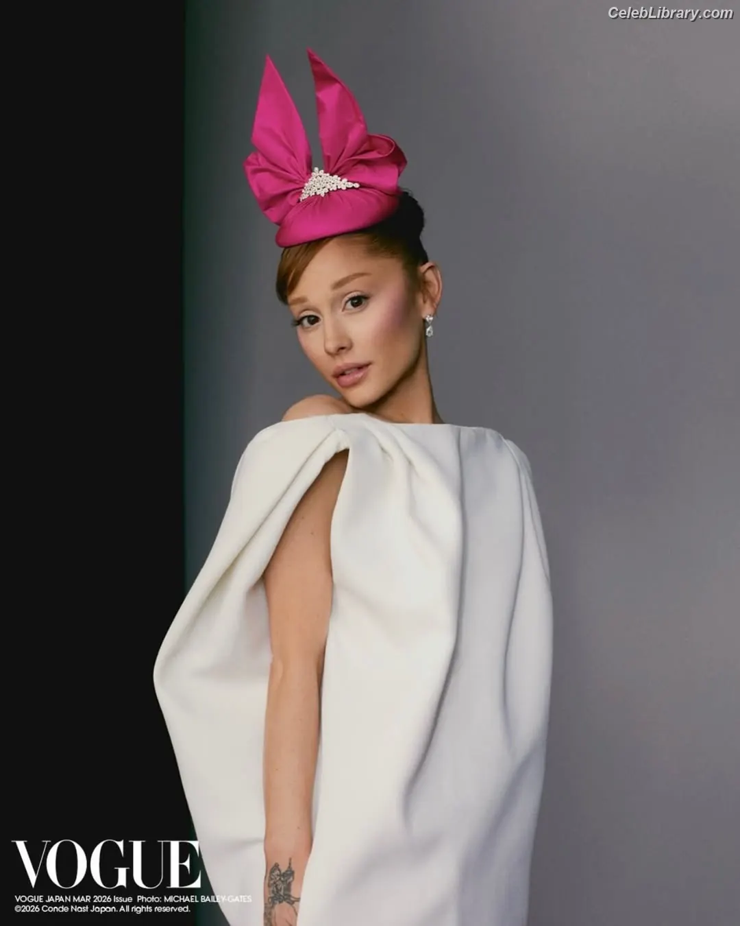 Ariana Grande photo 16 of 3117