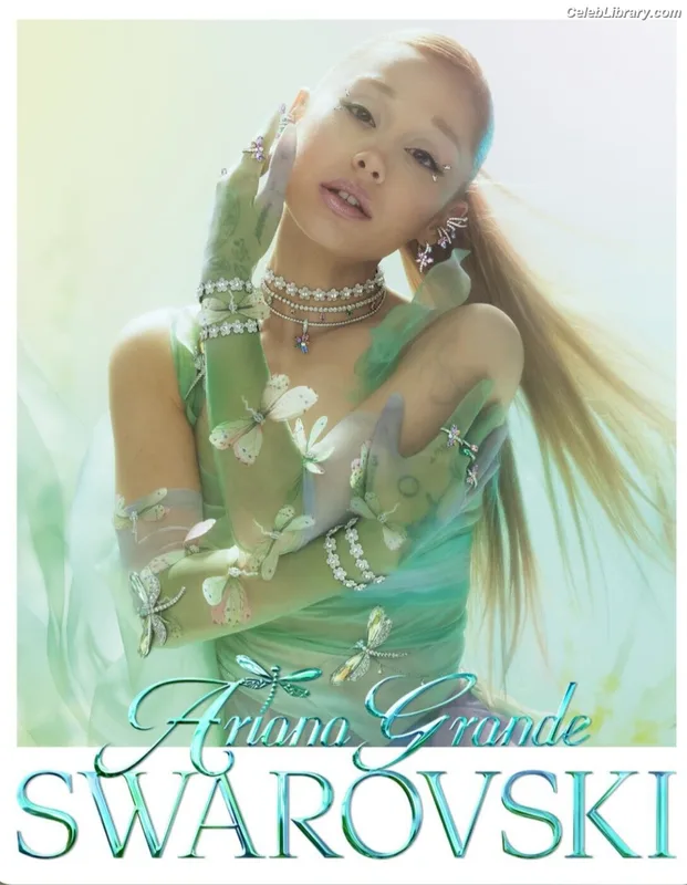 Ariana Grande photo 7 of 3118