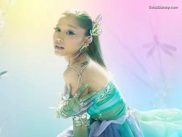 Ariana Grande photo 12 of 3118