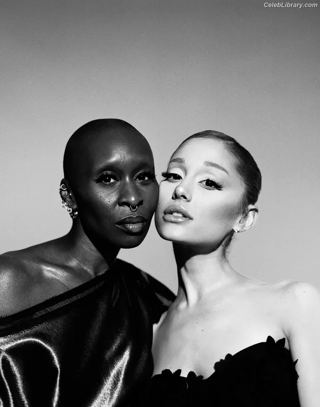 Ariana Grande photo 18 of 3118