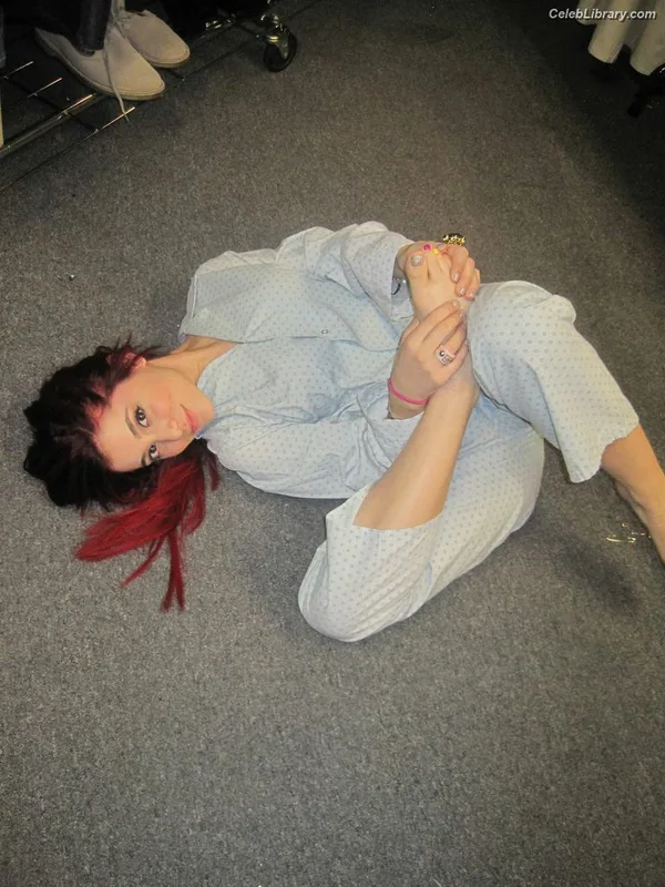 Ariana Grande photo 16 of 3118
