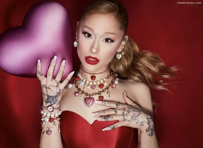 Ariana Grande photo 22 of 3118