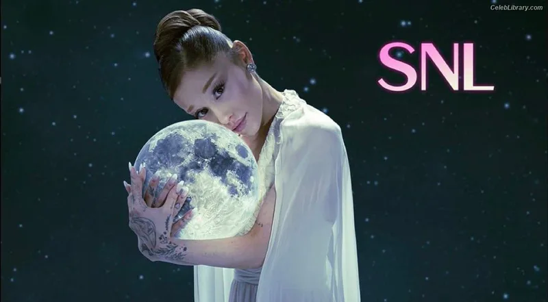 Ariana Grande photo 16 of 3118