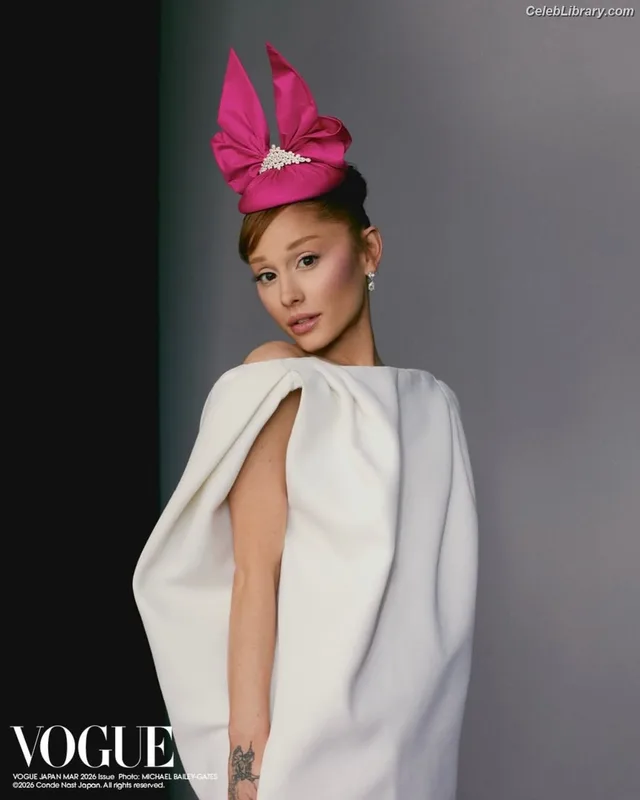 Ariana Grande photo 16 of 3118