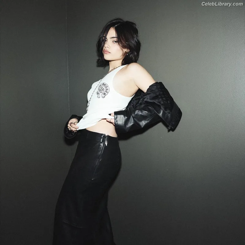 Ariana Greenblatt photo 5 of 8