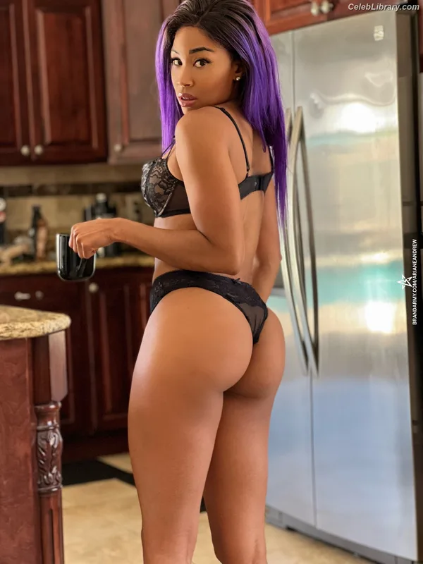 Ariane Andrew photo 4 of 128