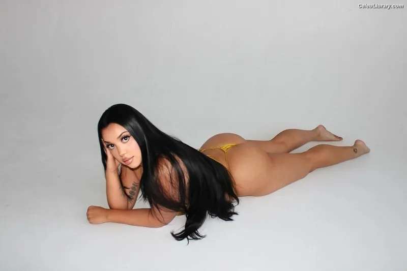 Ariel Sanson photo 13 of 43