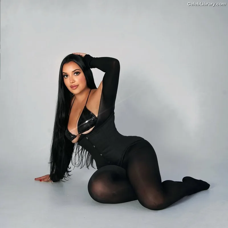 Ariel Sanson photo 21 of 43
