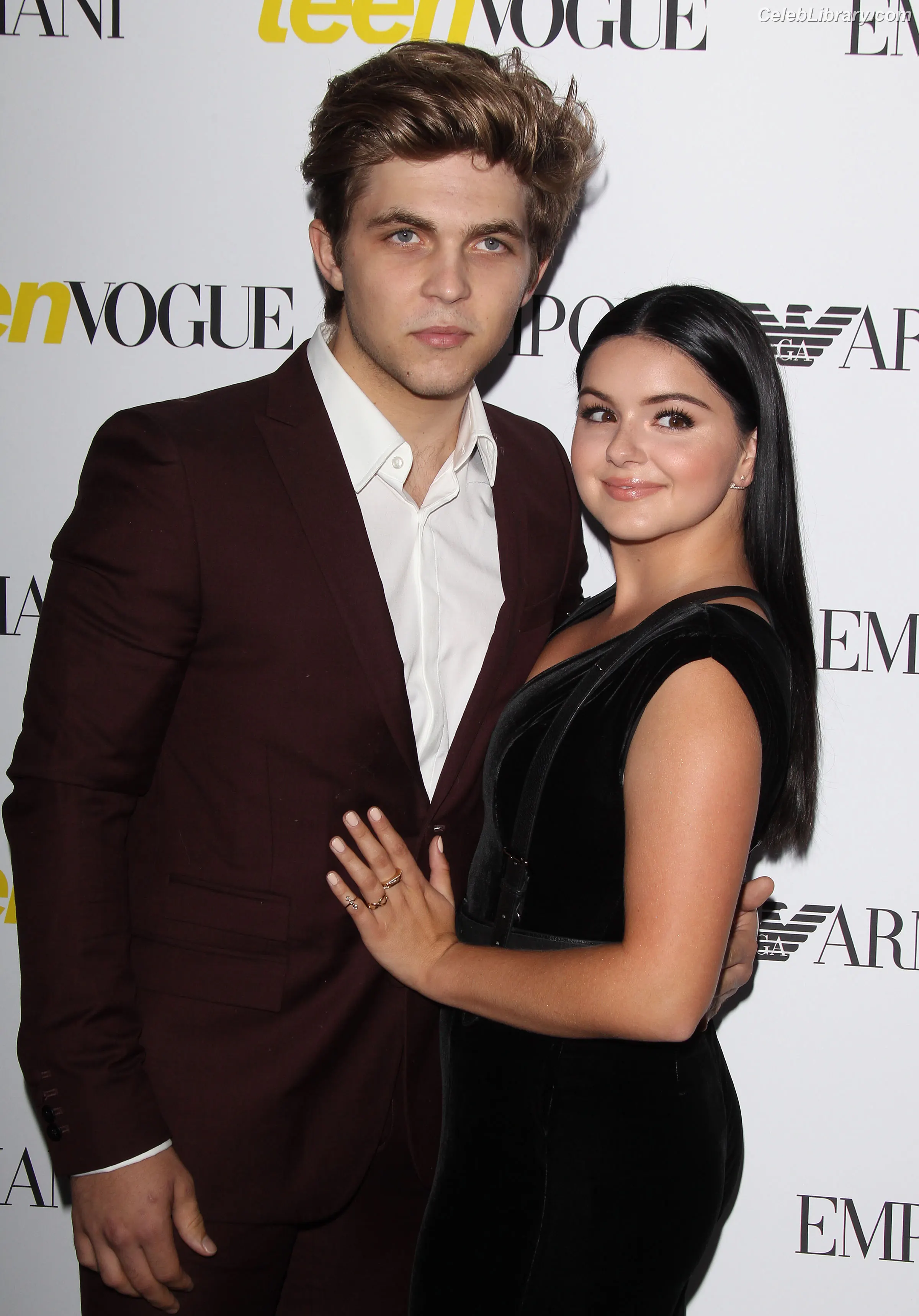 Ariel Winter photo 3 of 993